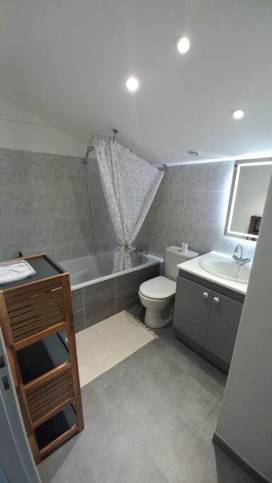 Appartement 70 M2 - Terrasse Et Jardin Privatifs Mouguerre المظهر الخارجي الصورة